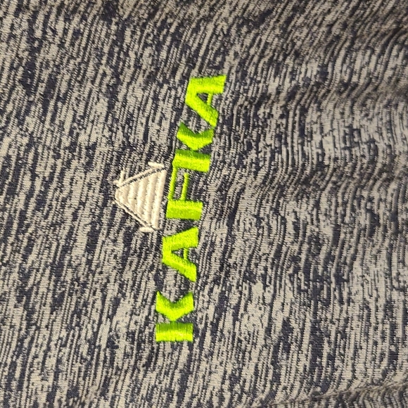 Under Armour | Large | Men's Quarter Zip Up - Picture 3 of 5